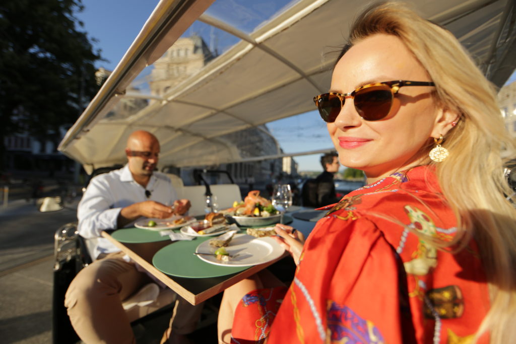 Manger à Genève un brunch gourmand en TukTuk à Genève 