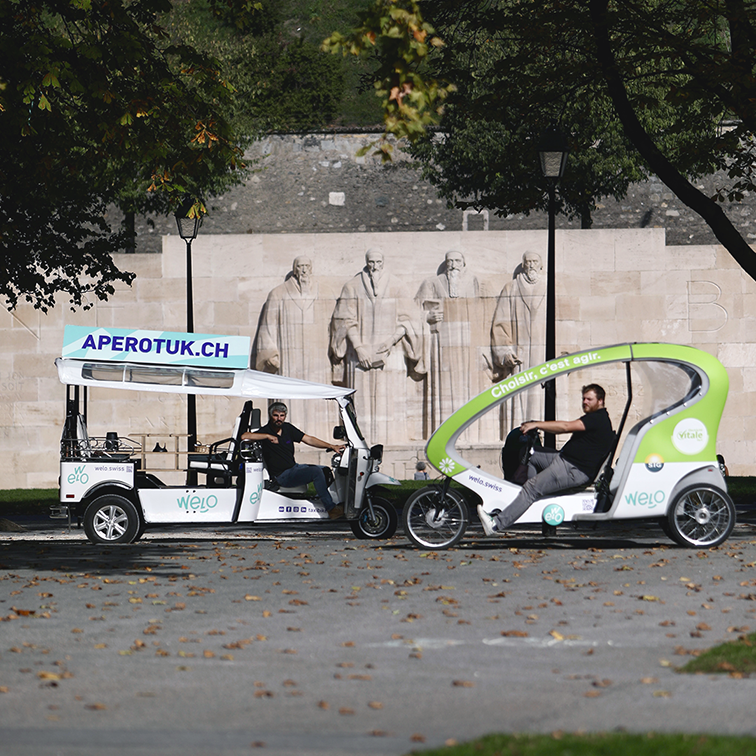 Tuk tuk tour, sightseeing in Geneva